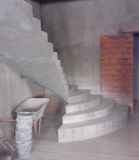 Бетонные лестницы для 2 этажа DSC_0104