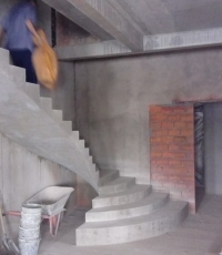 Бетонные лестницы для 2 этажа DSC_0105