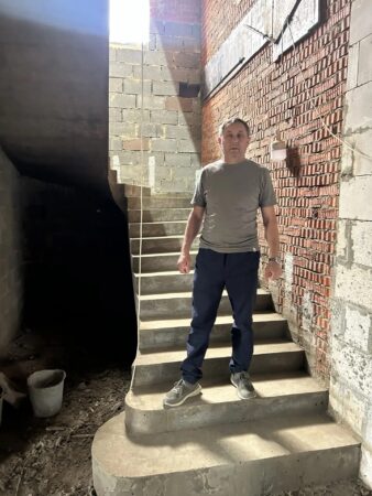 Железобетонная лестница в деревне Жаворонки