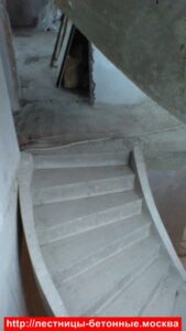 Г образная бетонная лестниа для частных домов и коттеджей в Москве Московской области 61